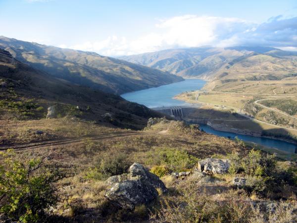 Clyde Dam / Clutha River / Lake Dunstan