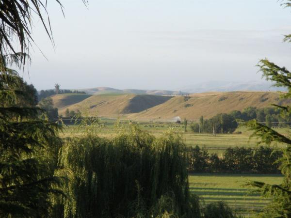 South Canterbury - low rainfall, river terraces, stands of mature exotic trees