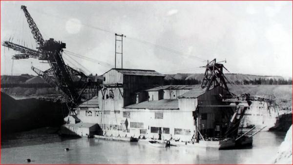 The Alexandra Dredge - worked the Earnscleugh flats 1937-1963