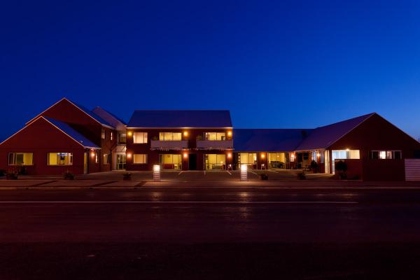 The Phoenix is the place to stay, definitely, book via phoenixmotels.co.nz